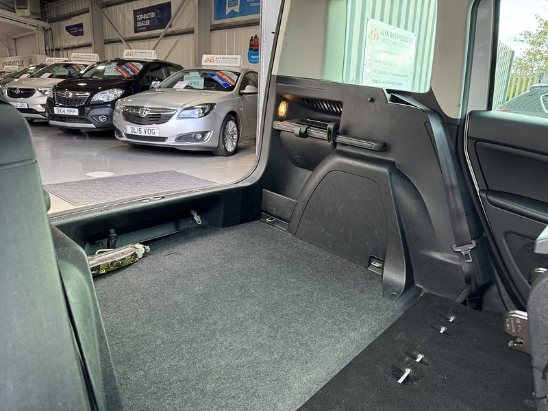 Skoda 2.0 TDI SE Plus SUV 5dr Diesel Manual Euro 5 (110 ps)