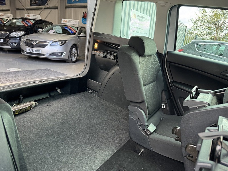 Skoda 2.0 TDI SE Plus SUV 5dr Diesel Manual Euro 5 (110 ps)