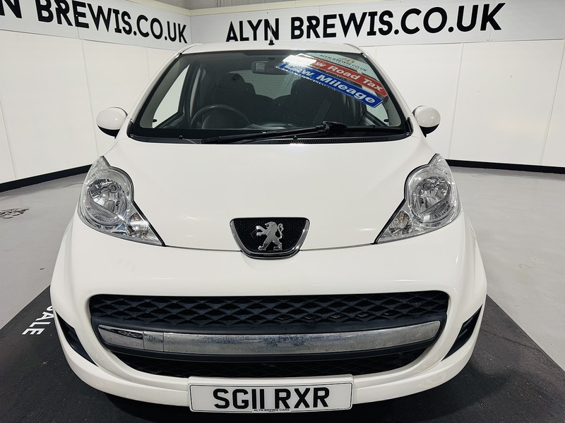 Peugeot 1.0 12V Envy Hatchback 3dr Petrol Manual Euro 5 (68 ps)