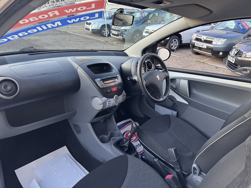 Peugeot 1.0 12V Envy Hatchback 3dr Petrol Manual Euro 5 (68 ps)