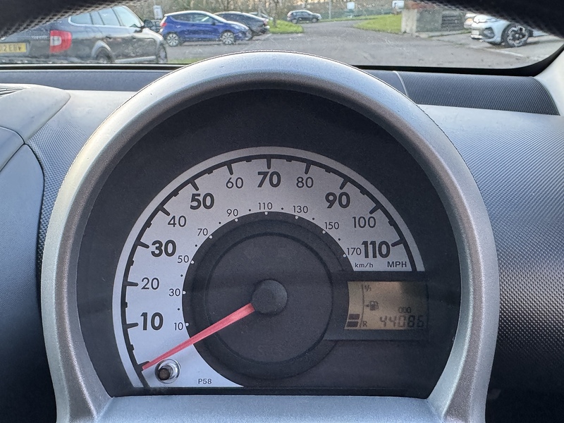 Peugeot 1.0 12V Envy Hatchback 3dr Petrol Manual Euro 5 (68 ps)