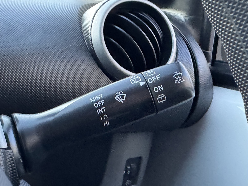 Peugeot 1.0 12V Envy Hatchback 3dr Petrol Manual Euro 5 (68 ps)