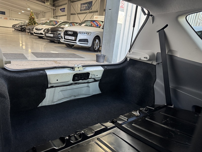 Peugeot 1.0 12V Envy Hatchback 3dr Petrol Manual Euro 5 (68 ps)