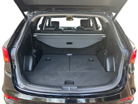 2.2 CRDi Blue Drive Premium SE SUV 5dr Diesel Manual 4WD Euro 6 (s/s) (7 Seat) (200 ps)