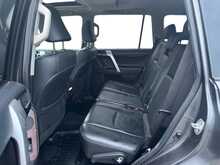 Toyota Land Cruiser D-4D Invincible (AUTO)