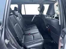 Toyota Land Cruiser D-4D Invincible (AUTO)