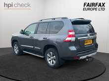 Toyota Land Cruiser D-4D Invincible (AUTO)