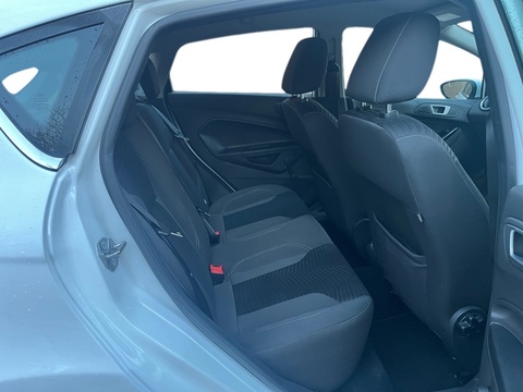 1.0T EcoBoost Zetec Hatchback 5dr Petrol Powershift Euro 5 (100 ps)