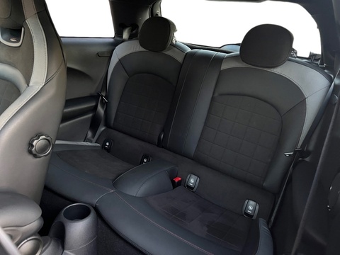 2.0 John Cooper Works Hatchback 3dr Petrol Steptronic Euro 6 (s/s) (231 ps)