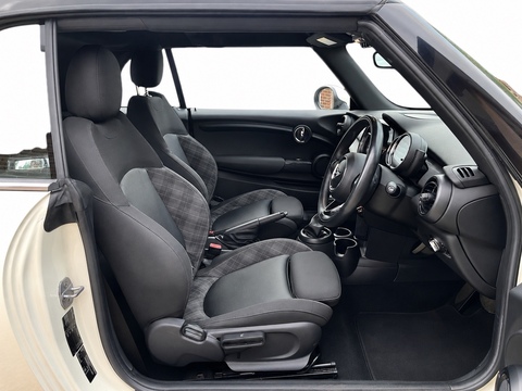 1.5 Cooper Convertible 2dr Petrol Auto Euro 6 (s/s) (136 ps)