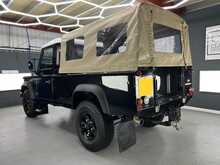 Land Rover Defender 110 Pick Up 
