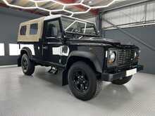Land Rover Defender 110 Pick Up 