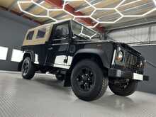 Land Rover Defender 110 Pick Up 