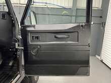 Land Rover Defender 110 Pick Up 