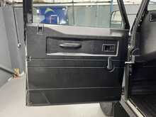 Land Rover Defender 110 Pick Up 