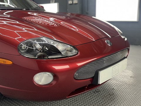 4.2 Supercharged Convertible 2dr Petrol Automatic (304 g/km, 400 bhp)