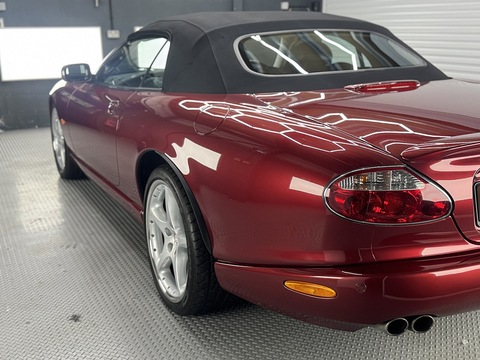 4.2 Supercharged Convertible 2dr Petrol Automatic (304 g/km, 400 bhp)