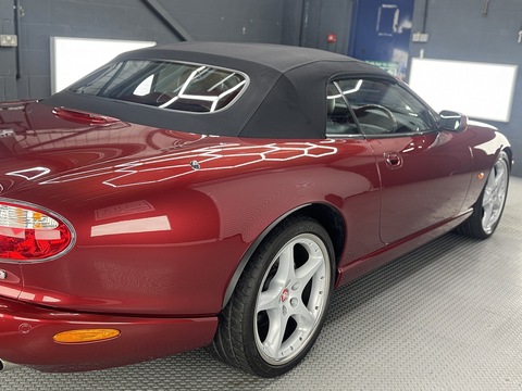 4.2 Supercharged Convertible 2dr Petrol Automatic (304 g/km, 400 bhp)