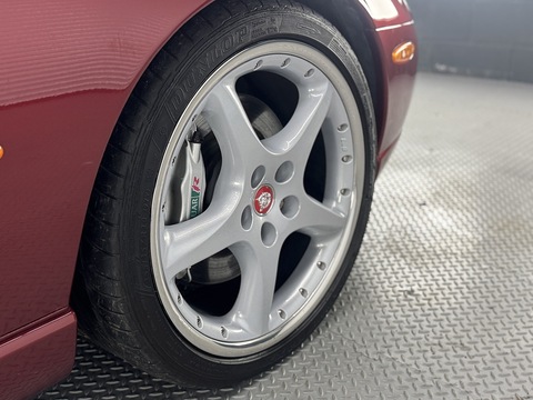 4.2 Supercharged Convertible 2dr Petrol Automatic (304 g/km, 400 bhp)