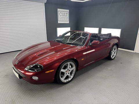 4.2 Supercharged Convertible 2dr Petrol Automatic (304 g/km, 400 bhp)