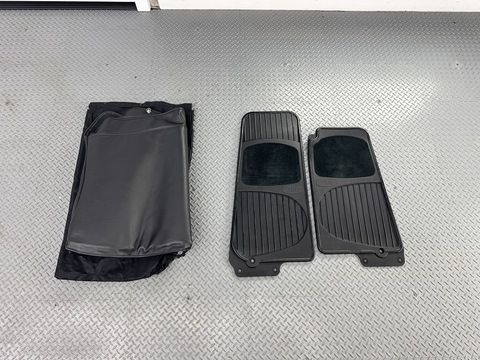 4.2 Supercharged Convertible 2dr Petrol Automatic (304 g/km, 400 bhp)