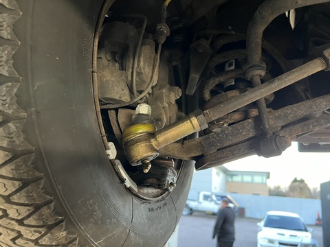 V8 2.5 4dr Saloon Automatic Petrol