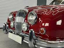 Daimler 250 V8 