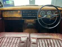 Daimler 250 V8 