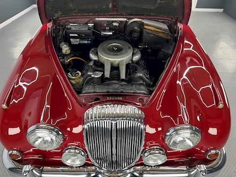 V8 2.5 4dr Saloon Automatic Petrol