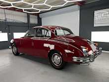 Daimler 250 V8 