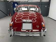 Daimler 250 V8 