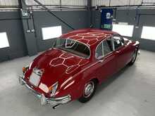 Daimler 250 V8 