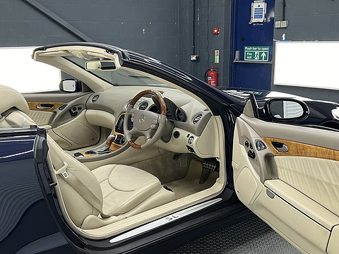 R230 5.5 2dr Convertible Automatic Petrol
