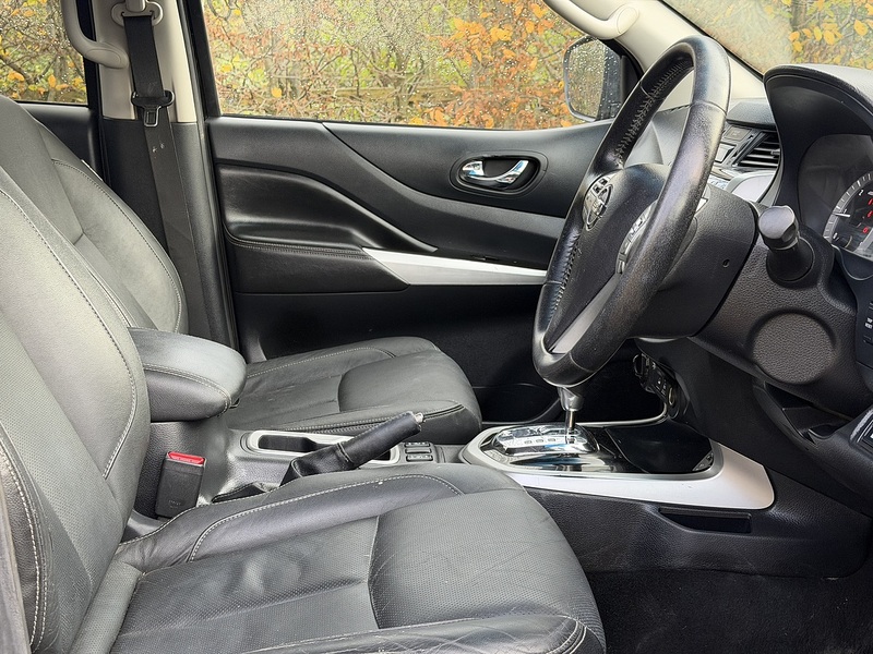 Nissan Navara dCi Tekna - U392