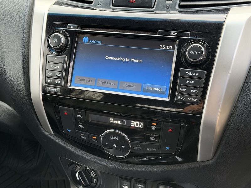 Nissan Navara dCi Tekna - U392