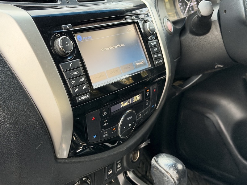 Nissan Navara dCi Tekna - U392