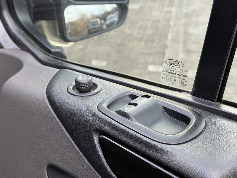 Ford Transit Custom 280 EcoBlue Limited - U401