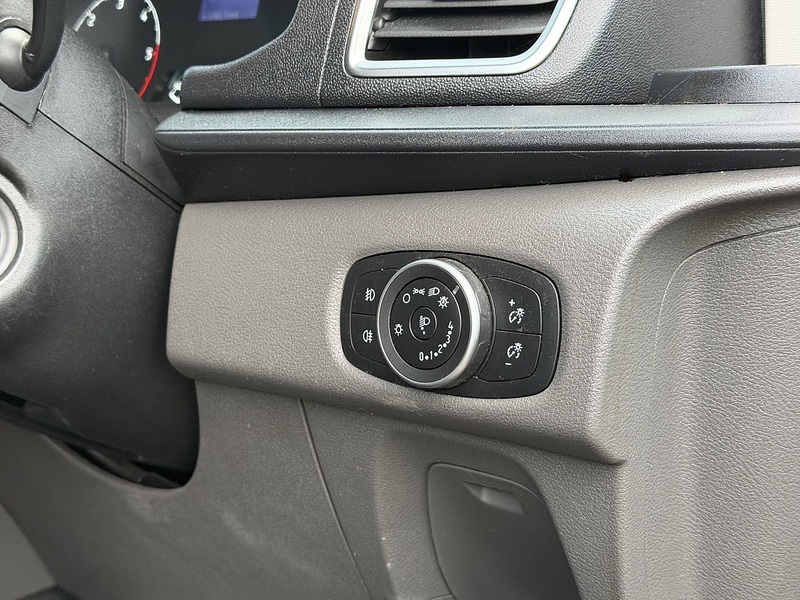 Ford Transit Custom 280 EcoBlue Limited - U401