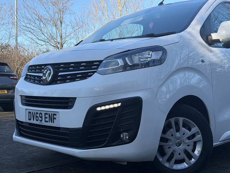 Vauxhall Vivaro Turbo D 2900 Sportive - U404