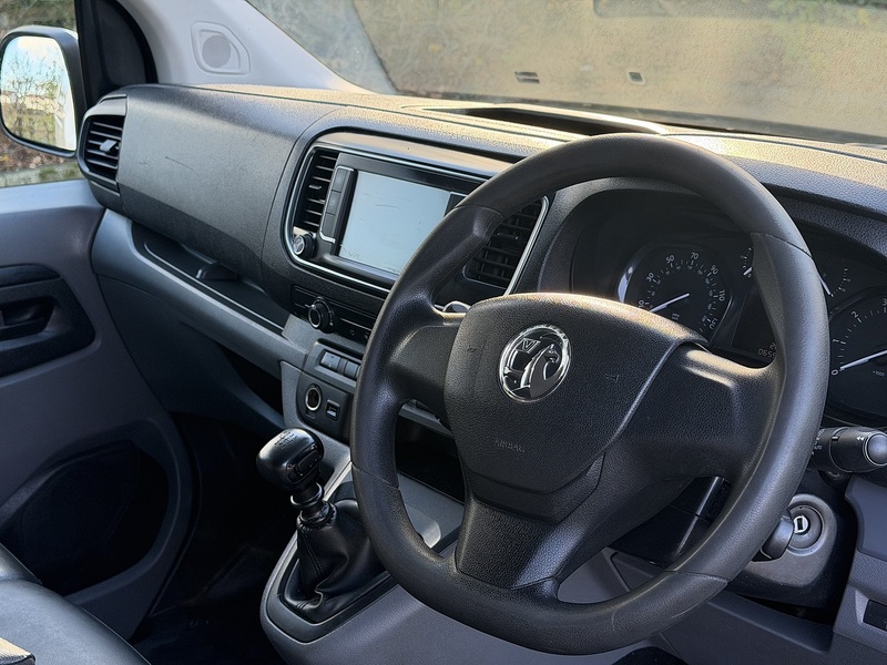 Vauxhall Vivaro Turbo D 2900 Sportive - U404