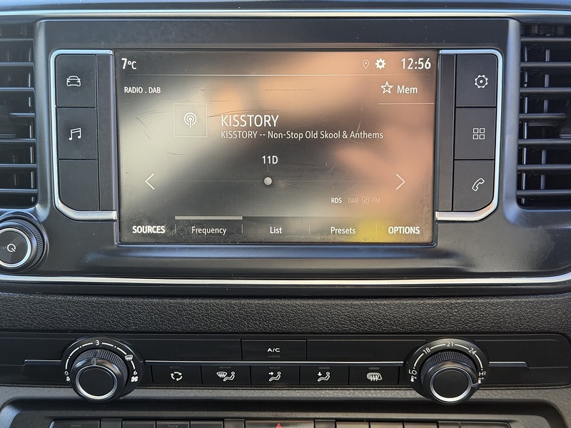 Vauxhall Vivaro Turbo D 2900 Sportive - U404