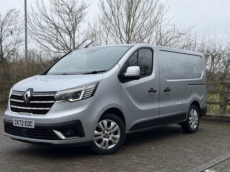 Renault Trafic dCi Blue SL28 Sport - U415