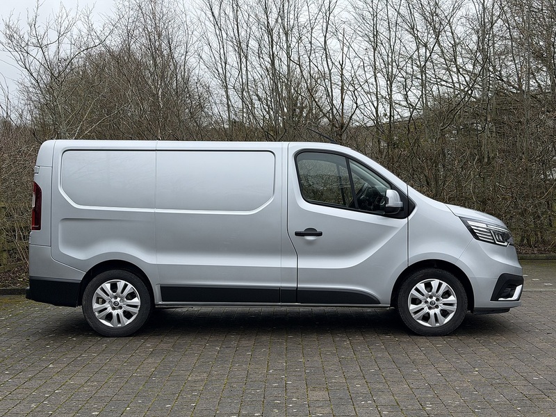 Renault Trafic dCi Blue SL28 Sport - U415