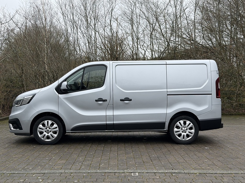 Renault Trafic dCi Blue SL28 Sport - U415
