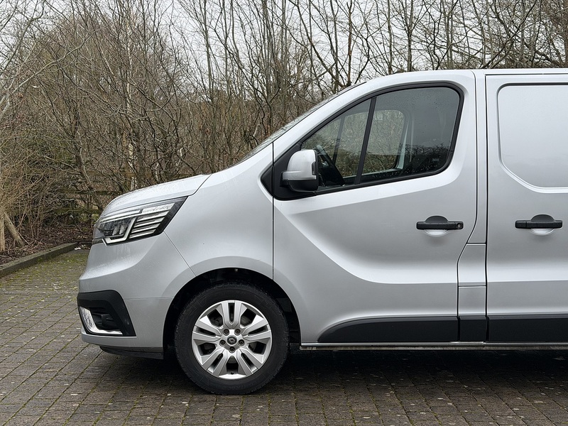 Renault Trafic dCi Blue SL28 Sport - U415