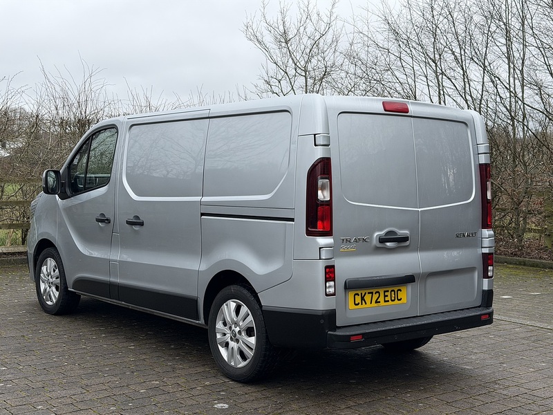 Renault Trafic dCi Blue SL28 Sport - U415