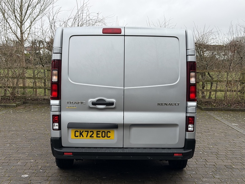 Renault Trafic dCi Blue SL28 Sport - U415