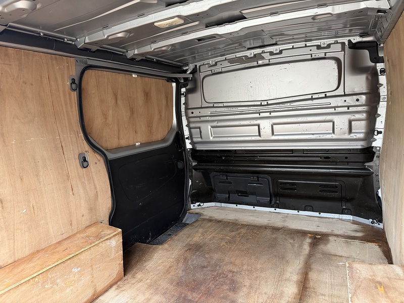 Renault Trafic dCi Blue SL28 Sport - U415
