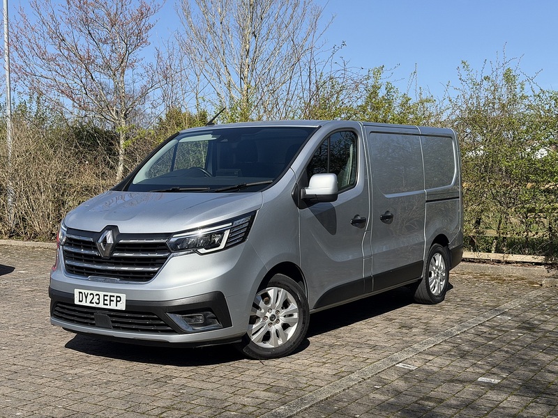 Renault Trafic dCi Blue SL28 Sport - U418