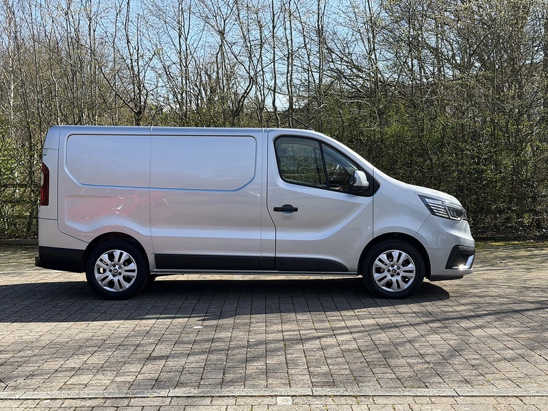 Renault Trafic dCi Blue SL28 Sport - U418